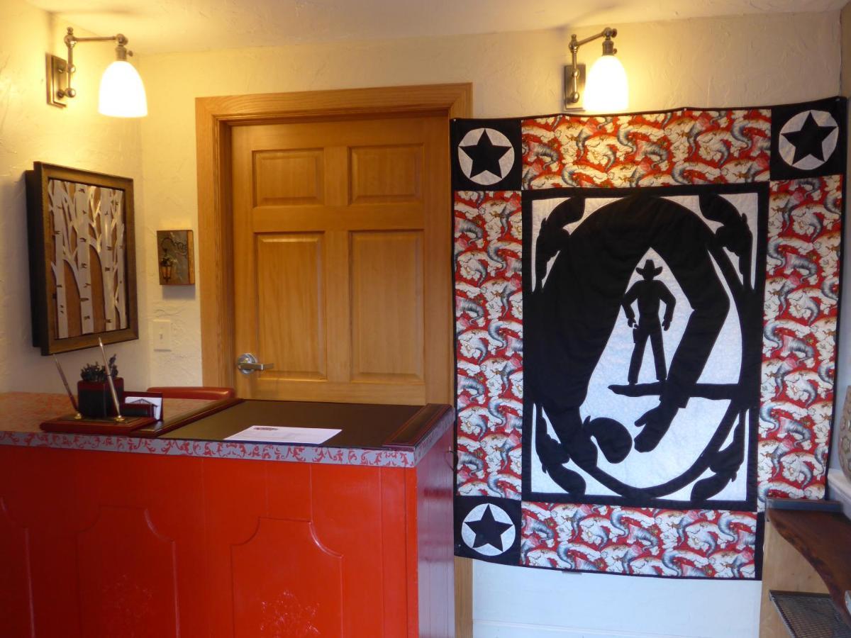 Red Wing Motel มานิทูสปริงส์ ภายนอก รูปภาพ