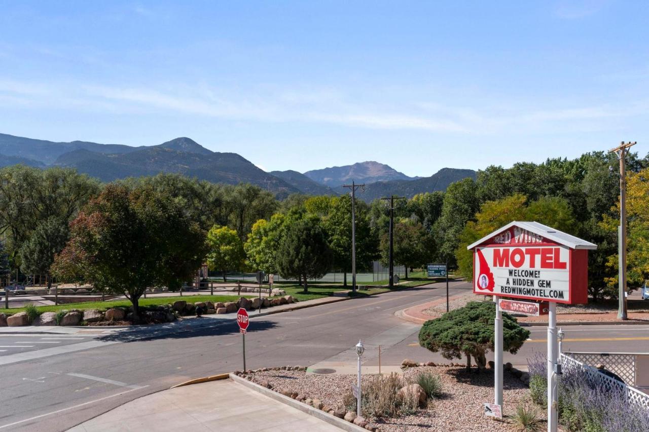 Red Wing Motel มานิทูสปริงส์ ภายนอก รูปภาพ