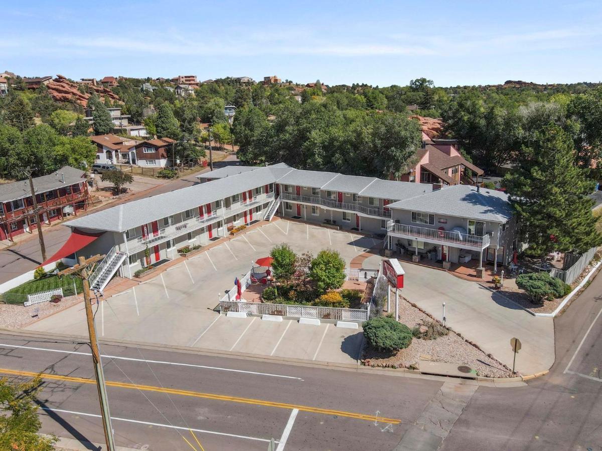 Red Wing Motel มานิทูสปริงส์ ภายนอก รูปภาพ