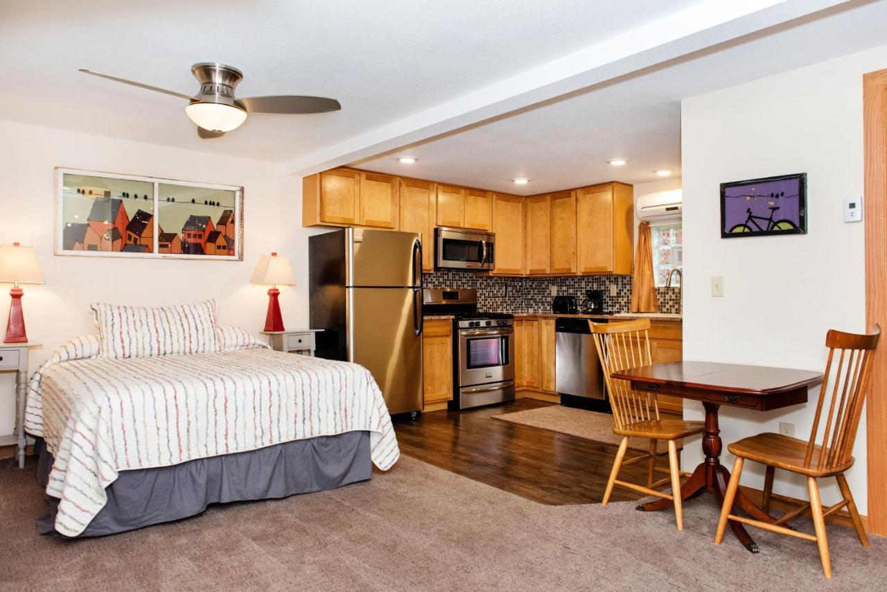 Red Wing Motel มานิทูสปริงส์ ภายนอก รูปภาพ